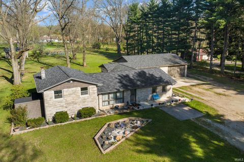 Tiny photo for 55960 Apple Road, Osceola, IN 46561 (MLS # 202615644)