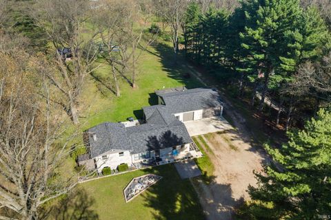 Tiny photo for 55960 Apple Road, Osceola, IN 46561 (MLS # 202615644)