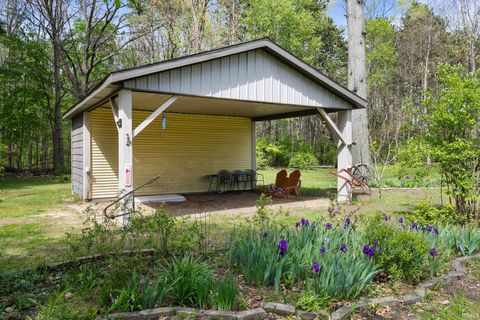Tiny photo for 55960 Apple Road, Osceola, IN 46561 (MLS # 202615644)