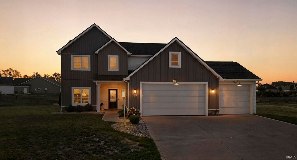 Photo of 12203 Speranza Drive, Fort Wayne, IN 46818 (MLS # 202537400)