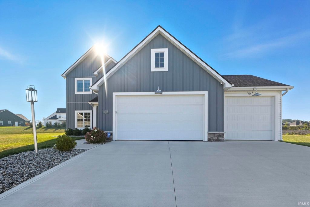 Photo of 12203 Speranza Drive, Fort Wayne, IN 46818 (MLS # 202537400)