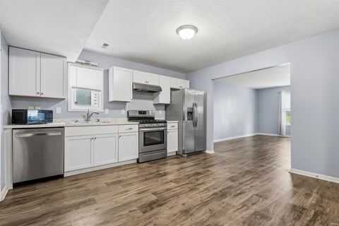 Tiny photo for 2536 Caroline Street, Fort Wayne, IN 46803 (MLS # 202622157)