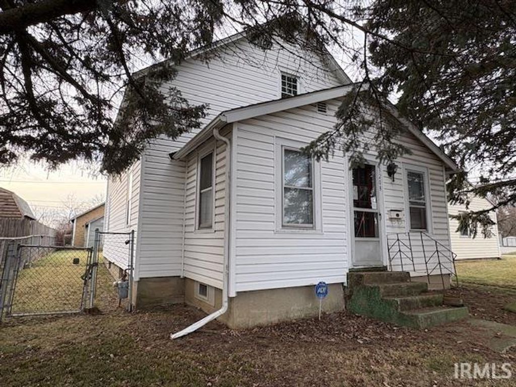 Photo of 3208 Mccormick Avenue, Fort Wayne, IN 46803 (MLS # 202600971)