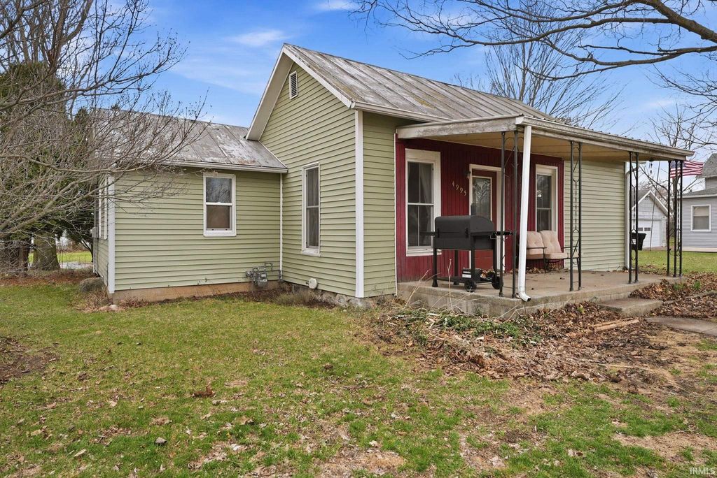 Photo of 4995 S West Railroad Street, Pleasant Lake, IN 46779 (MLS # 202608507)