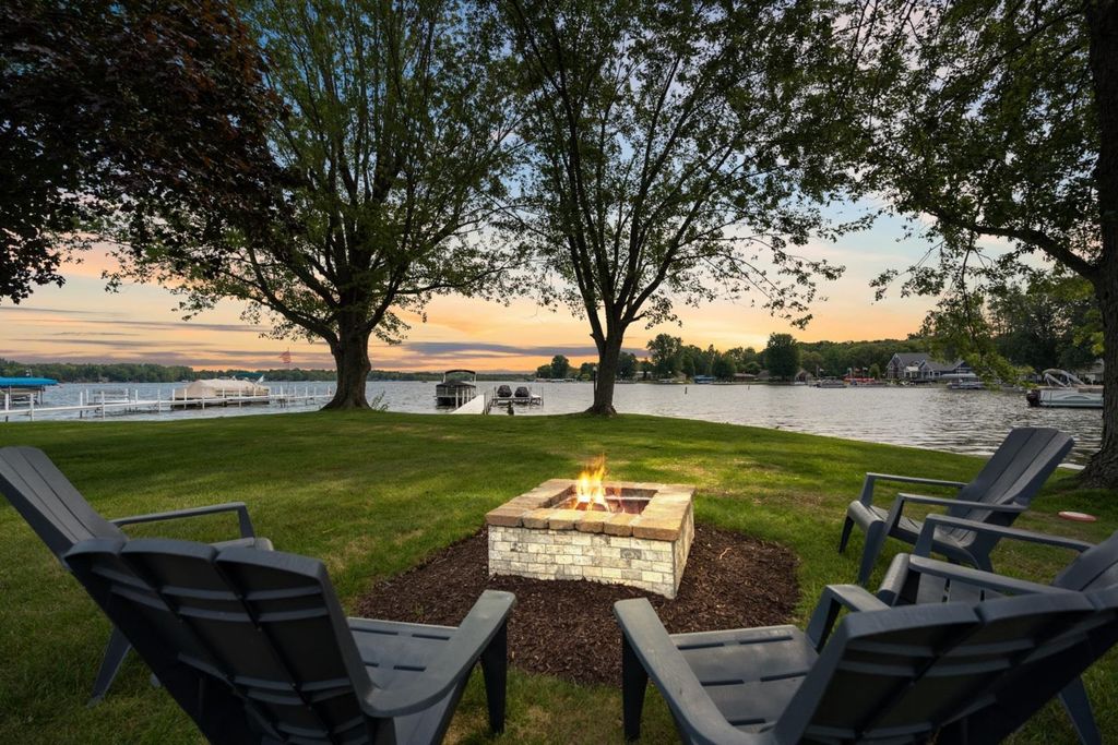 Photo of 58 EMS T17A Lane, Leesburg, IN 46538 (MLS # 202609634)