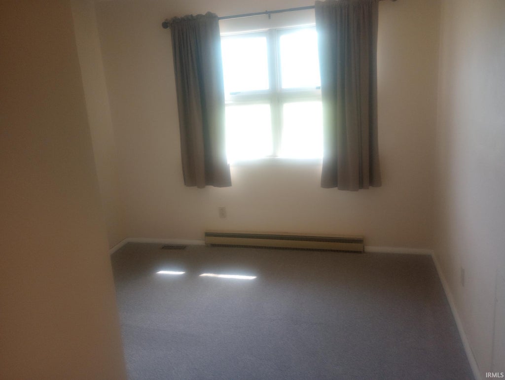 Photo of 2401 Dellwood Drive, Fort Wayne, IN 46803 (MLS # 202635748)