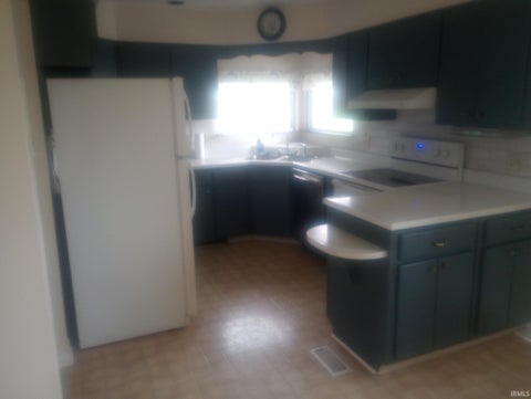 Tiny photo for 2401 Dellwood Drive, Fort Wayne, IN 46803 (MLS # 202635748)
