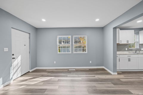 Tiny photo for 1209 Walnut Avenue, Frankfort, IN 46041 (MLS # 202644861)