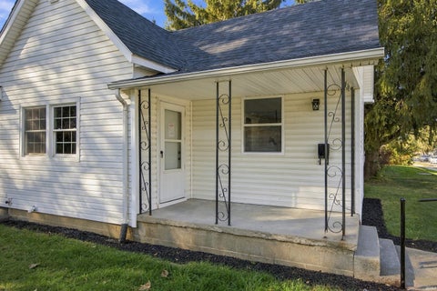Tiny photo for 1209 Walnut Avenue, Frankfort, IN 46041 (MLS # 202644861)