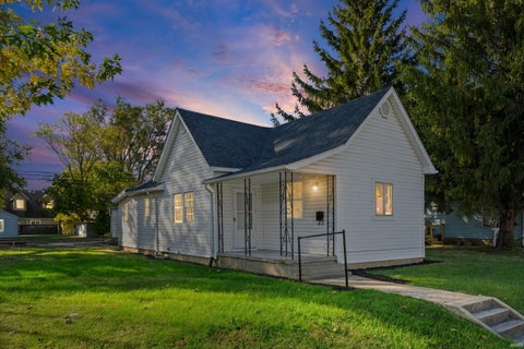 Photo of 1209 Walnut Avenue, Frankfort, IN 46041 (MLS # 202644861)
