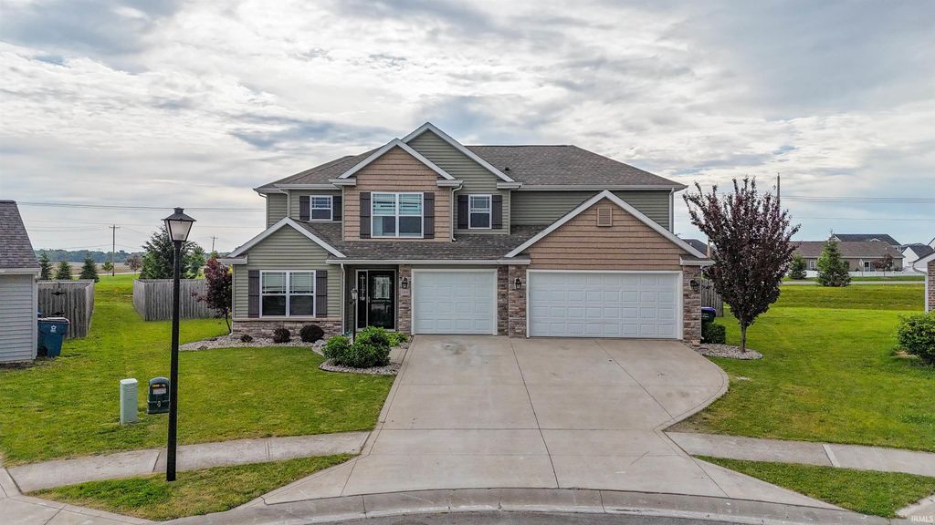 Photo of 12601 Page Hill Court, Fort Wayne, IN 46818 (MLS # 202622587)
