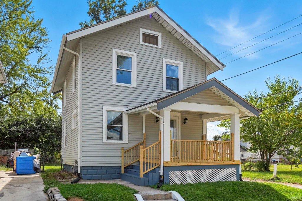 Photo of 1220 Colerick Street, Fort Wayne, IN 46806 (MLS # 202537030)
