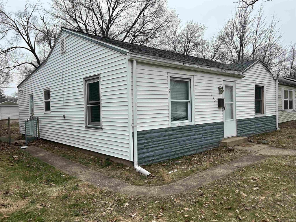 Photo of 1613 Wilber Street, South Bend, IN 46628 (MLS # 202607911)