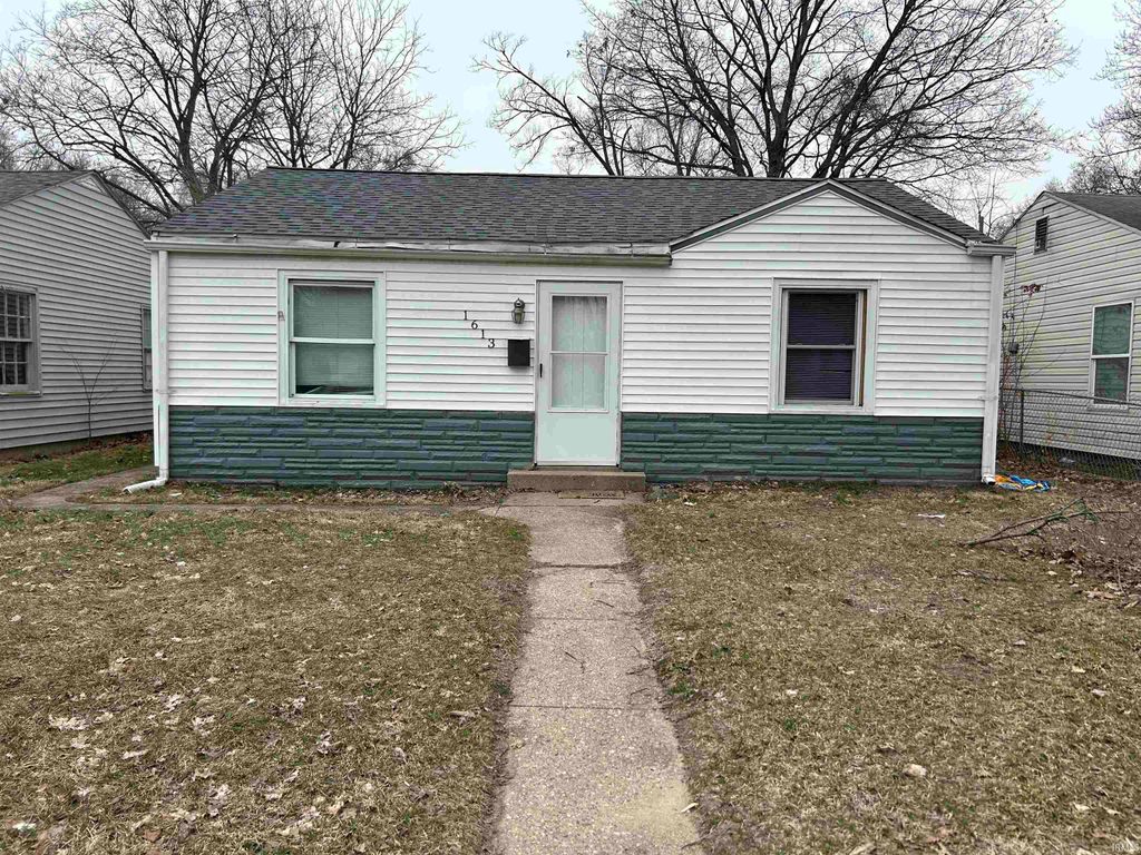 Photo of 1613 Wilber Street, South Bend, IN 46628 (MLS # 202607911)