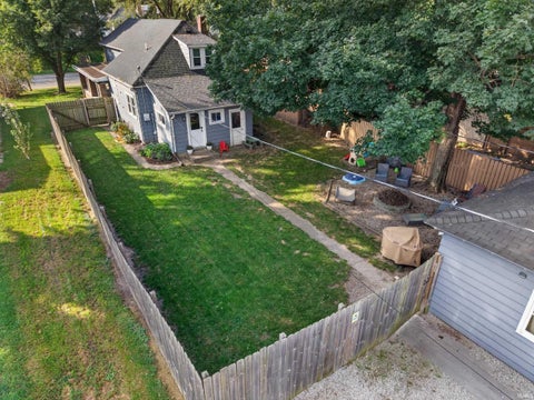 Tiny photo for 1922 E Market Street, Logansport, IN 46947 (MLS # 202636147)
