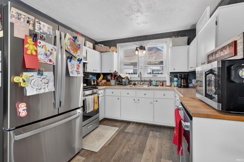 Tiny photo for 1922 E Market Street, Logansport, IN 46947 (MLS # 202636147)