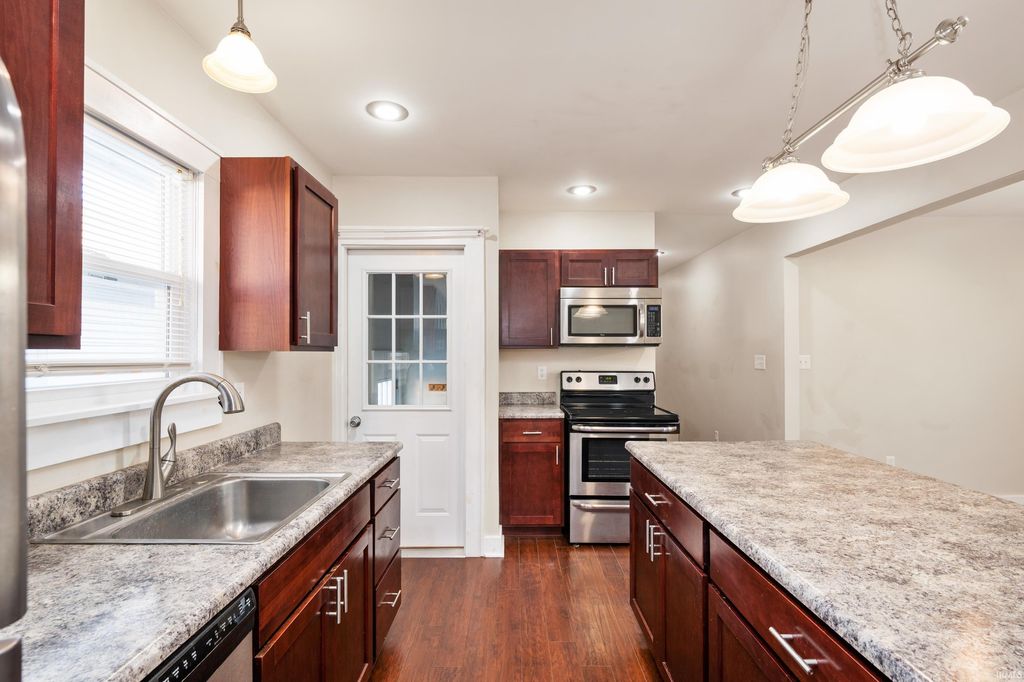 Photo of 421 S Hutchinson Street, Muncie, IN 47303 (MLS # 202600522)