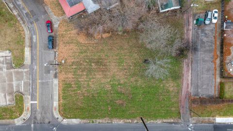 Photo of 318 320 322 E Cherry Street, Evansville, IN 47713 (MLS # 202548760)