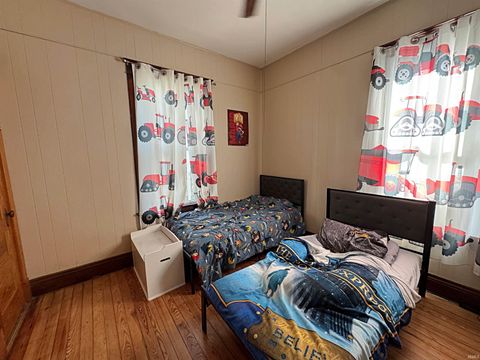 Tiny photo for 603 E Van Trees Street, Washington, IN 47501 (MLS # 202543664)