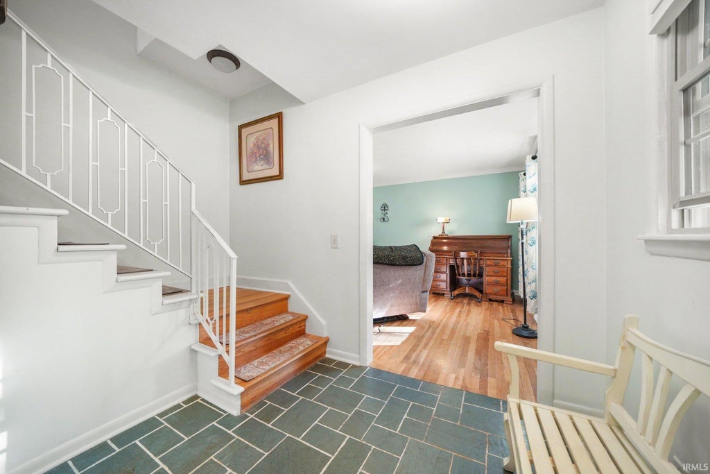 Photo of 1542 Springbrook Drive, Elkhart, IN 46514 (MLS # 202641445)