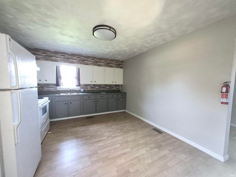 Tiny photo for 909 E Vincennes Street, Linton, IN 47441 (MLS # 202627967)