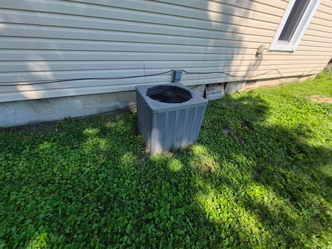 Tiny photo for 909 E Vincennes Street, Linton, IN 47441 (MLS # 202627967)
