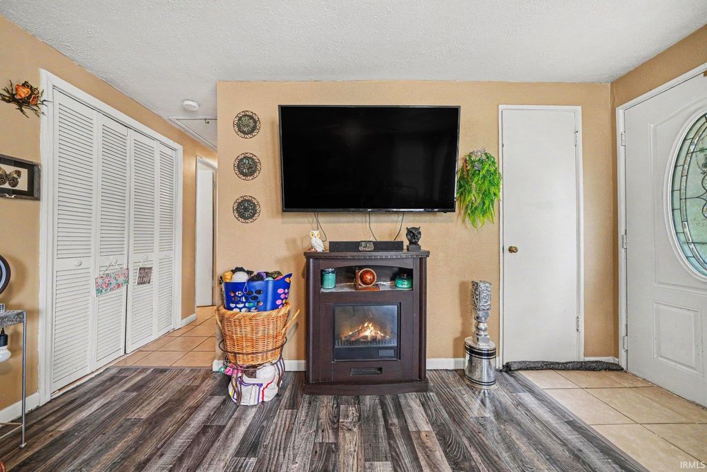 Photo of 2520 Wall Street, South Bend, IN 46615 (MLS # 202617076)