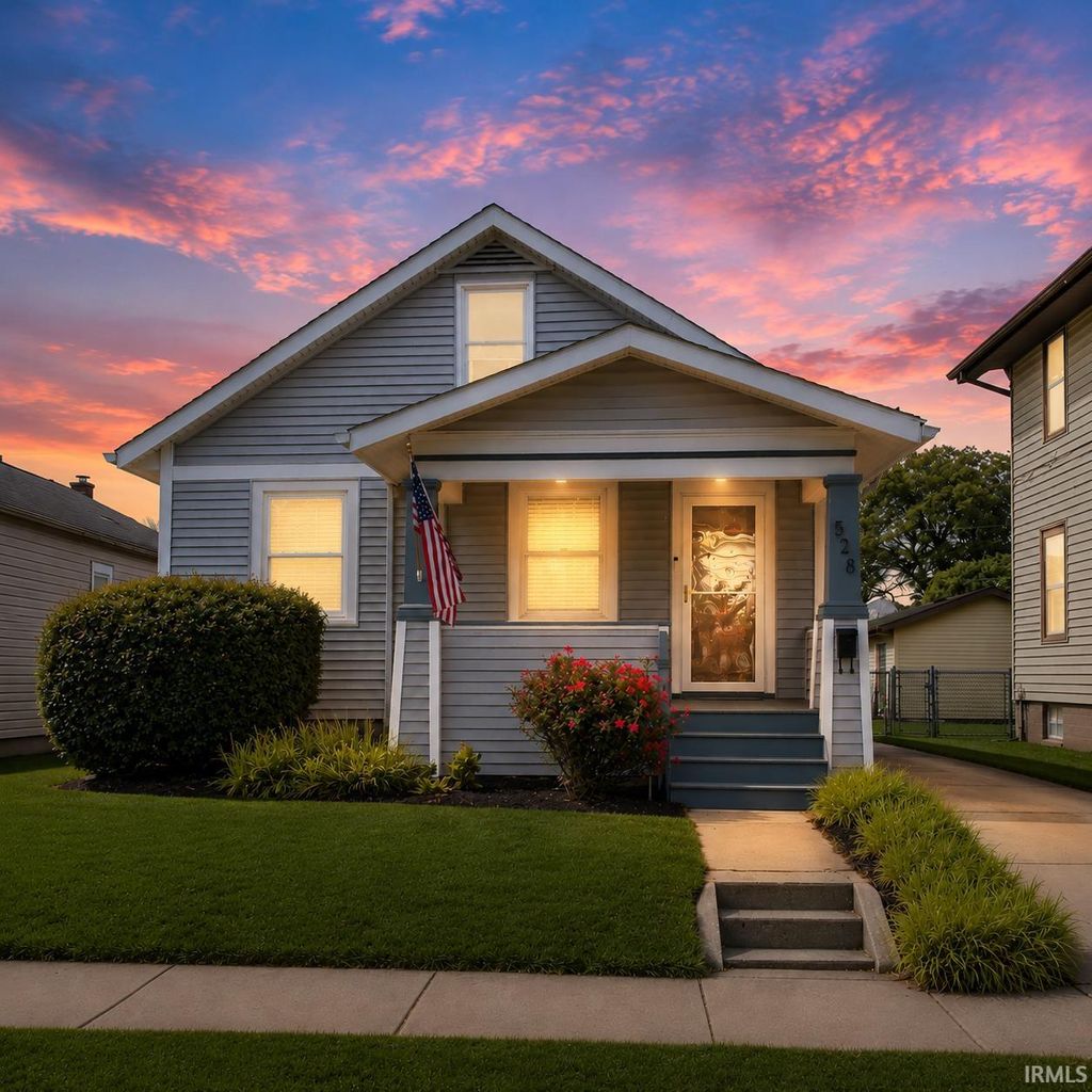 Photo of 528 Dayton Avenue, Fort Wayne, IN 46807 (MLS # 202618781)