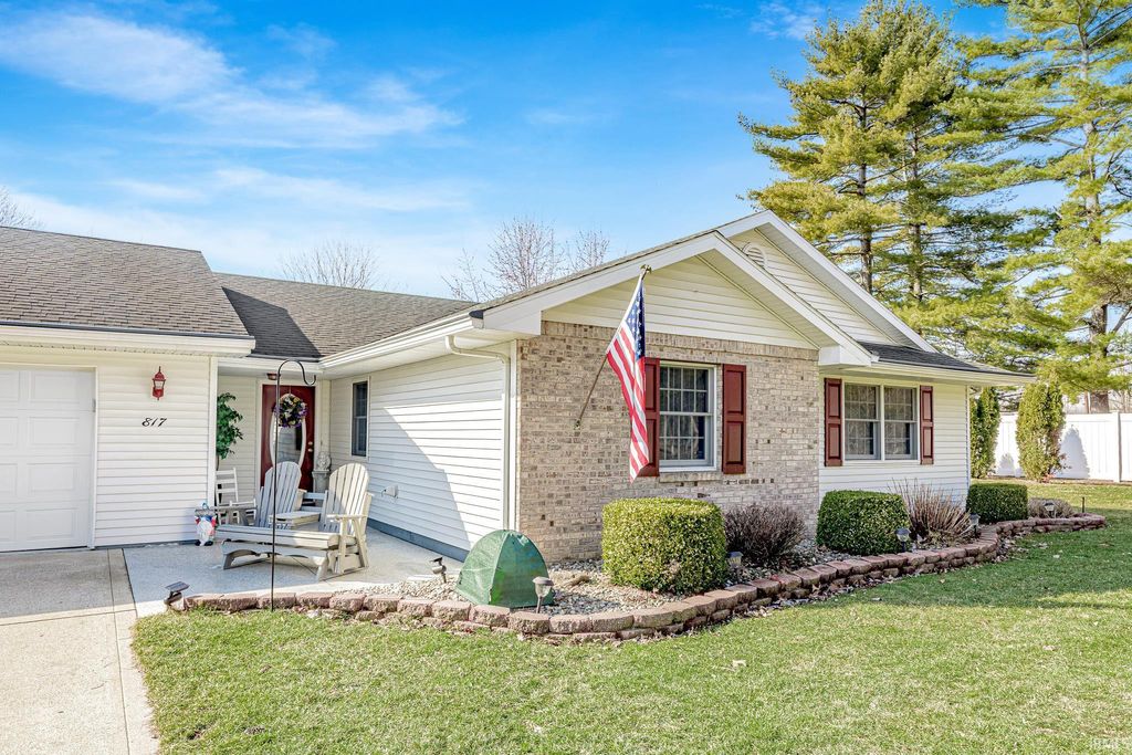 Photo of 817 W Dogwood Drive, Columbia City, IN 46725 (MLS # 202606667)