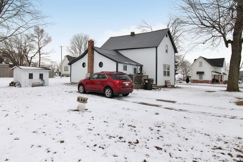 Tiny photo for 207 W WASHINGTON Street, Kempton, IN 46049 (MLS # 202600498)