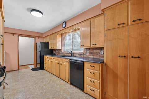 Tiny photo for 2120 Crestview Court, Lafayette, IN 47905 (MLS # 202630455)