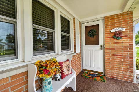 Tiny photo for 2120 Crestview Court, Lafayette, IN 47905 (MLS # 202630455)