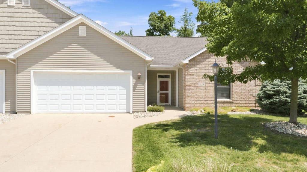 Photo of 519 Williamson Circle, Angola, IN 46703 (MLS # 202626993)