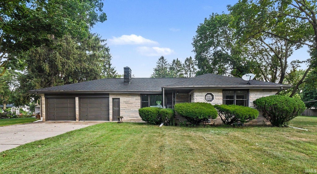 Photo of 26089 Arlington Road, Elkhart, IN 46514 (MLS # 202630621)