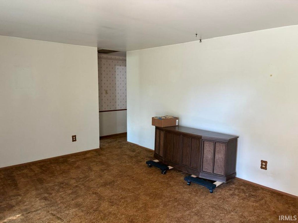 Photo of 821 Lemonwood Court, Fort Wayne, IN 46825 (MLS # 202644683)