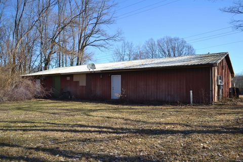 Tiny photo for 75 S Michigan Road, Burlington, IN 46915 (MLS # 202606615)
