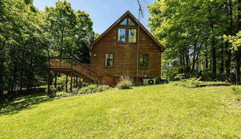 Tiny photo for 1056 W Burma Road, Bloomington, IN 47404 (MLS # 202618567)