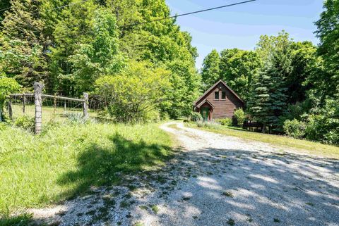 Tiny photo for 1056 W Burma Road, Bloomington, IN 47404 (MLS # 202618567)