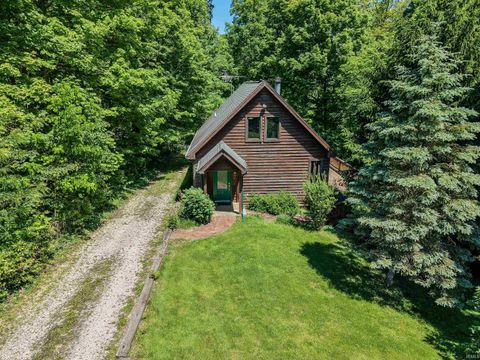 Photo of 1056 W Burma Road, Bloomington, IN 47404 (MLS # 202618567)