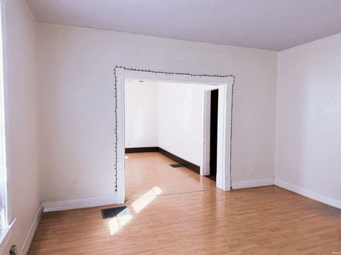 Tiny photo for 226 W Williams Street, Fort Wayne, IN 46802 (MLS # 202643575)