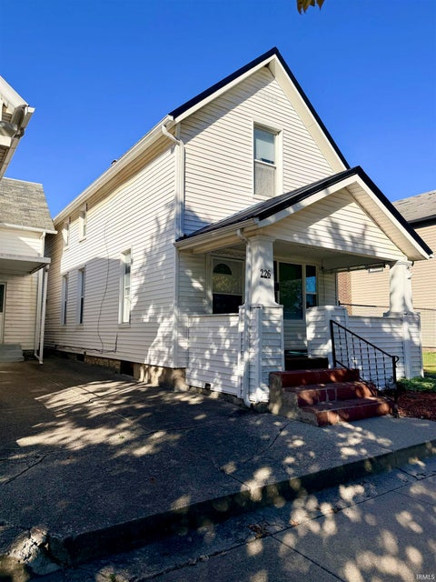 Tiny photo for 226 W Williams Street, Fort Wayne, IN 46802 (MLS # 202643575)
