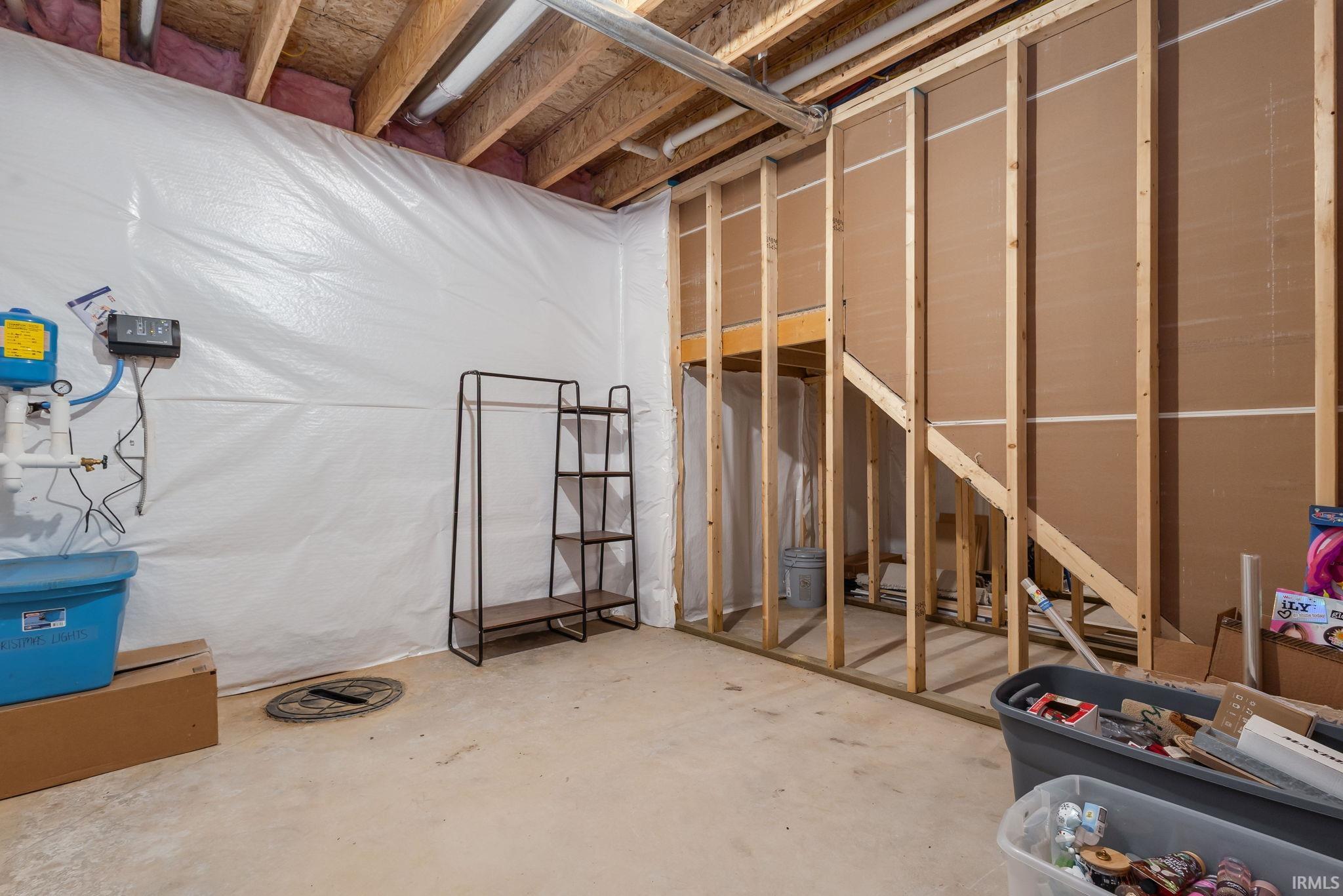 Elkhart, Indiana 46517, United States, 3 Bedrooms Bedrooms, ,2 BathroomsBathrooms,Residential,Active,254766