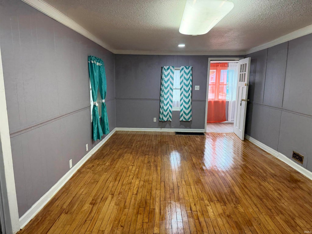 Photo of 2122 Ollladale Drive, Fort Wayne, IN 46808 (MLS # 202633333)