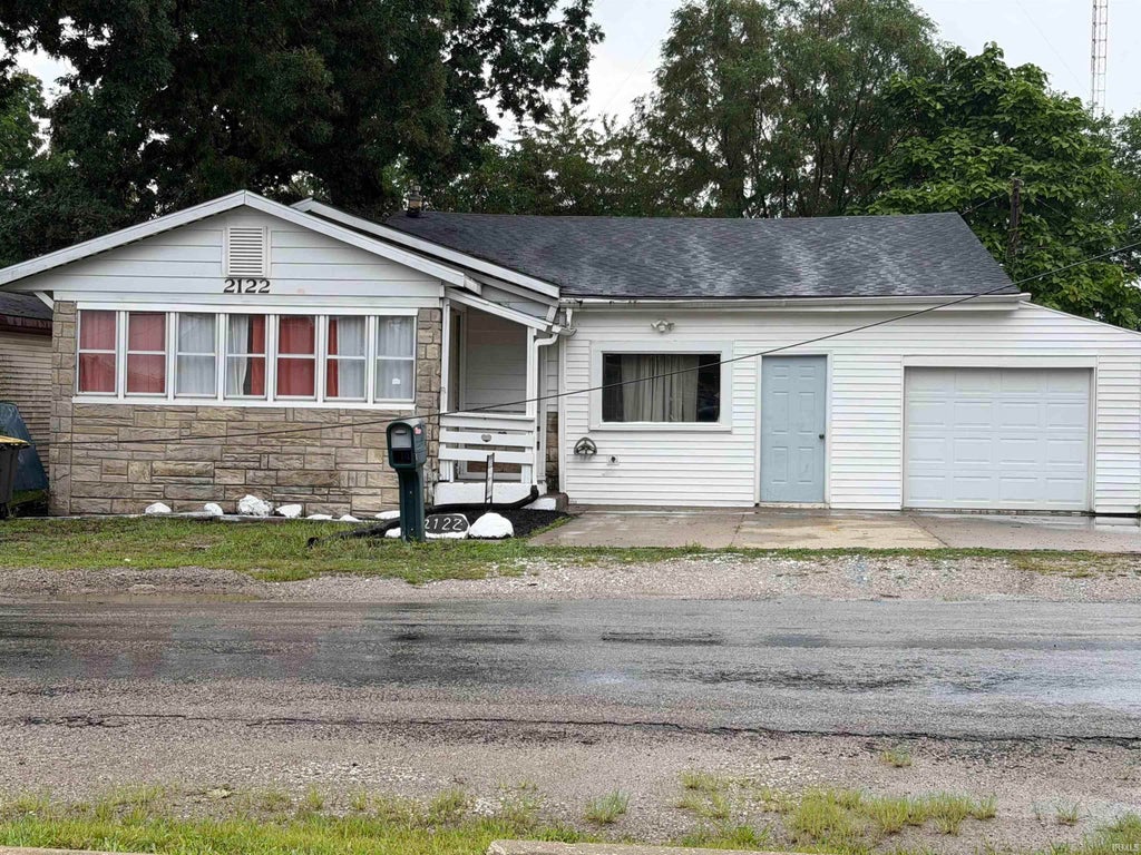 Photo of 2122 Ollladale Drive, Fort Wayne, IN 46808 (MLS # 202633333)