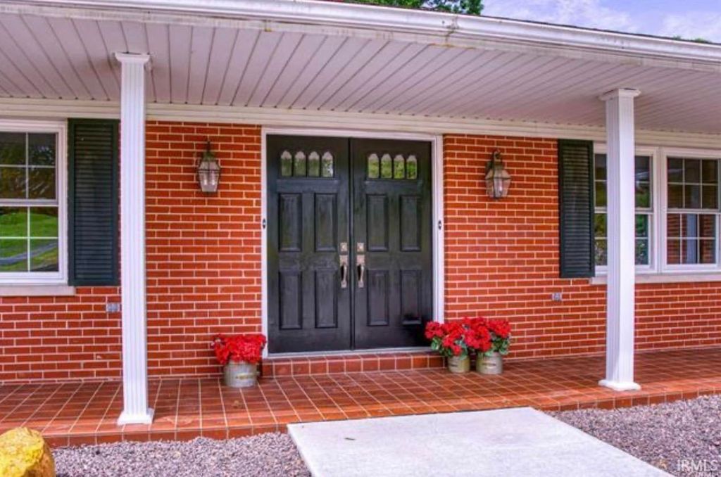 Photo of 10500 Browning Road, Evansville, IN 47725 (MLS # 202607425)