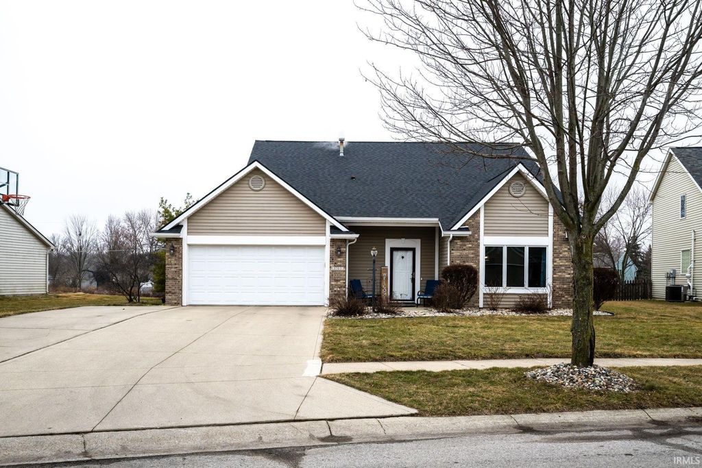 Photo of 5703 Dennison Drive, Fort Wayne, IN 46835 (MLS # 202605521)