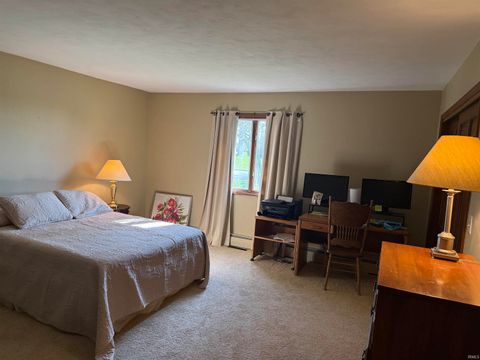 Tiny photo for 1009 Green Acres Drive, Kokomo, IN 46901 (MLS # 202611856)