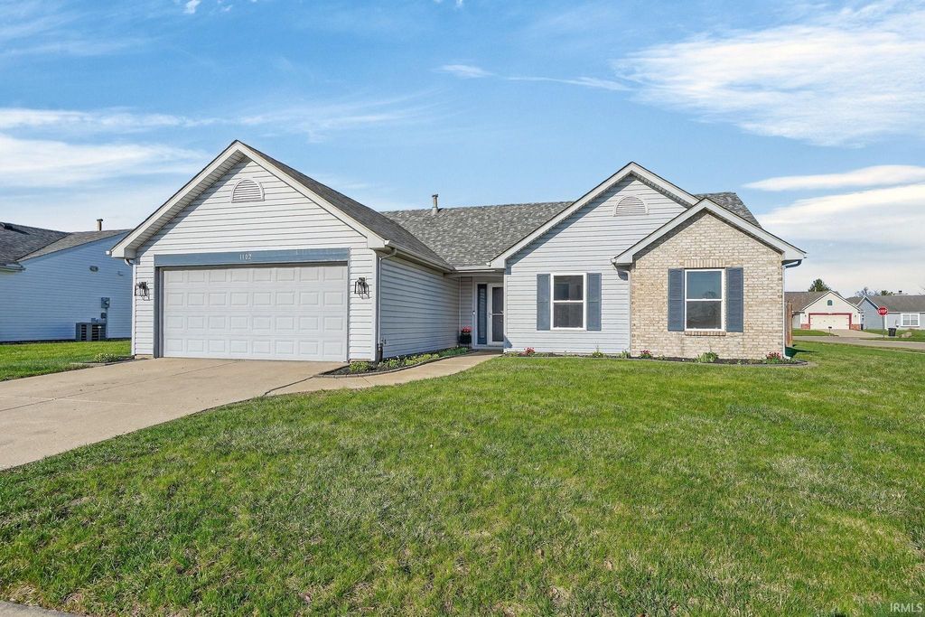 Photo of 1102 Hornbeam E Circle, Lafayette, IN 47905 (MLS # 202609838)