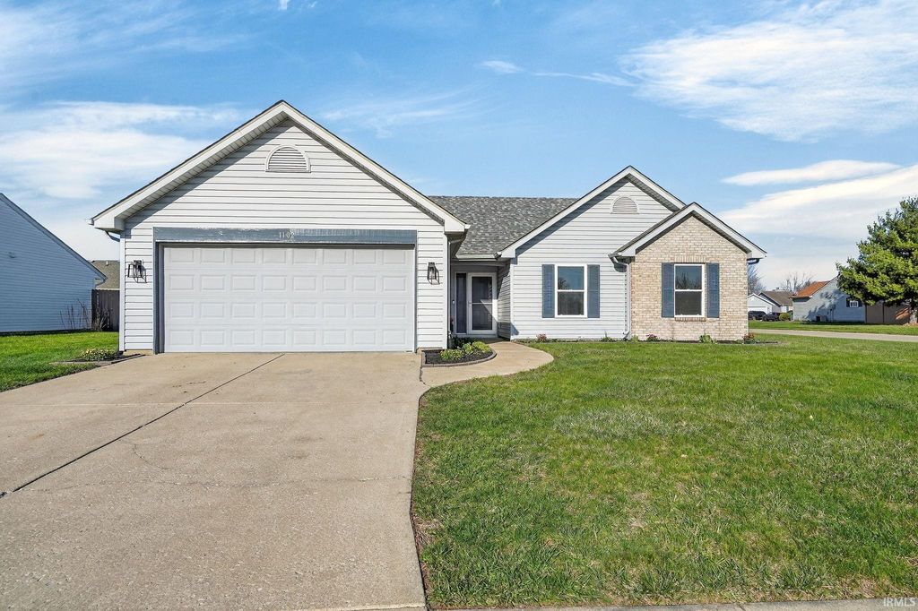 Photo of 1102 Hornbeam E Circle, Lafayette, IN 47905 (MLS # 202609838)