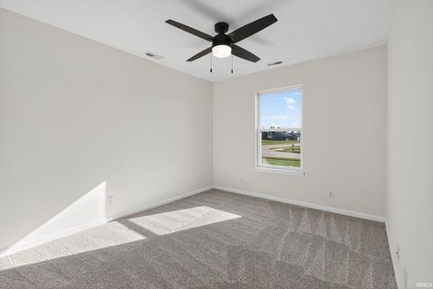 Tiny photo for 1102 Hornbeam E Circle, Lafayette, IN 47905 (MLS # 202609838)